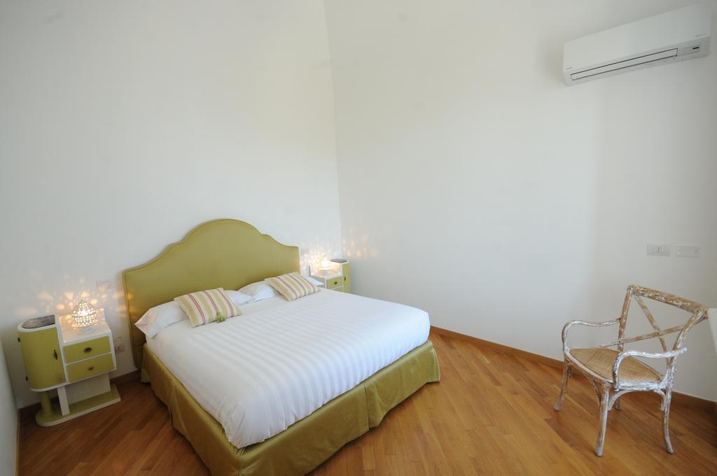 Maremaris B&B Трани Экстерьер фото